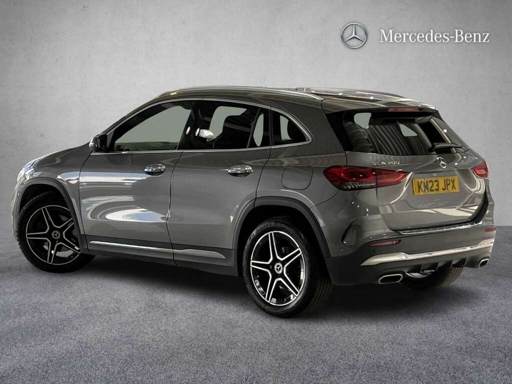 Mercedes-Benz GLA Class 200 Amg Line Premium 2023 KM23JPX Grey #2