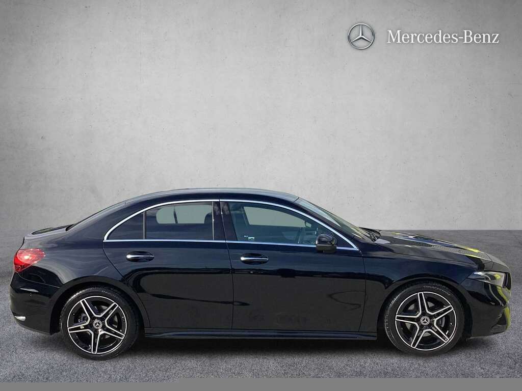 Mercedes-Benz A Class A200 Amg Line Executive 2025 KP25OTV Black #2