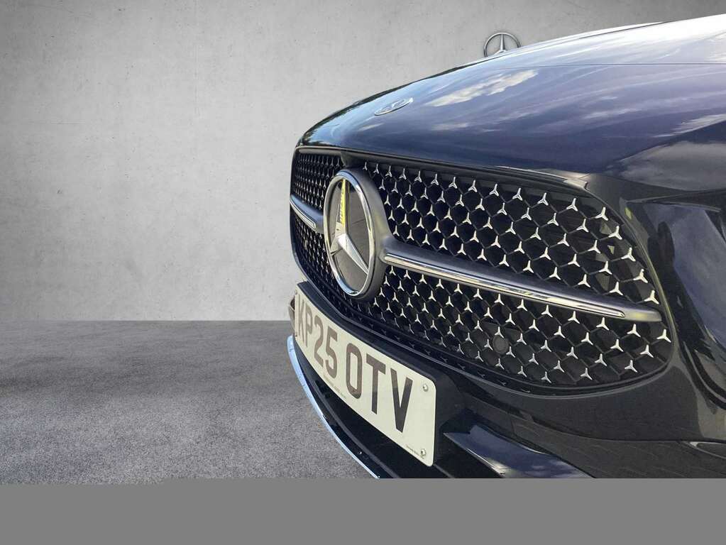 Mercedes-Benz A Class A200 Amg Line Executive 2025 KP25OTV Black #6