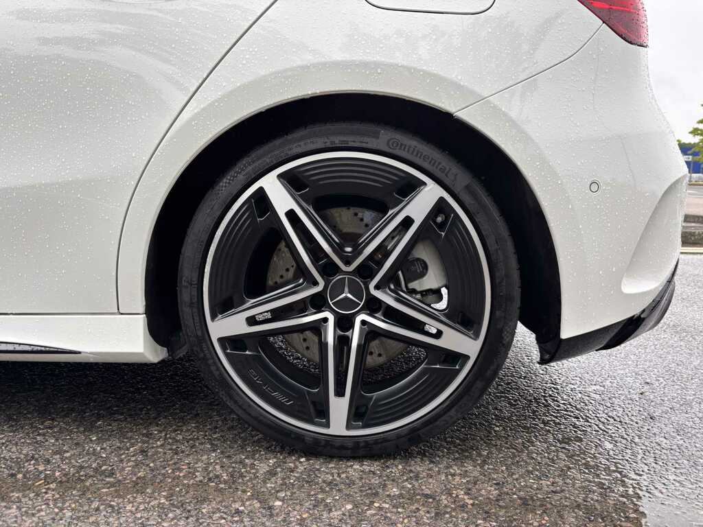Mercedes-Benz A Class A35 4Matic Premium 2025 KT25VZC White #5