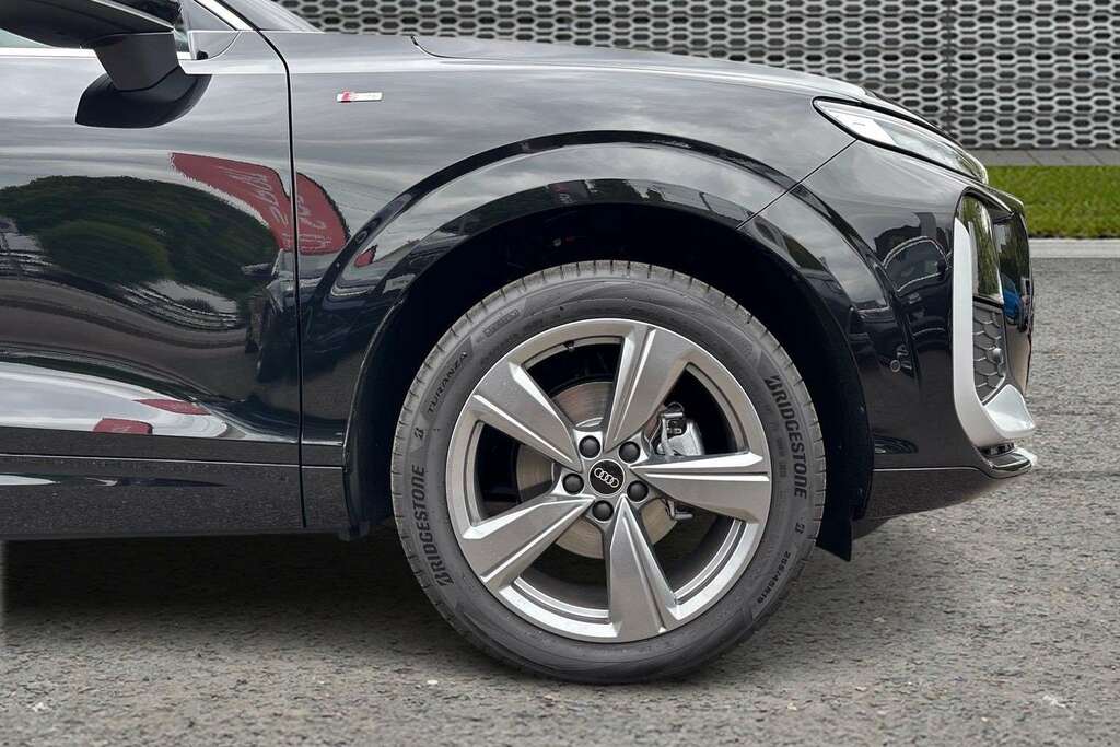 Audi Q3 1.5 Tfsi S Line S Tronic Soundvision Pack 2 LS26VUC Black #5