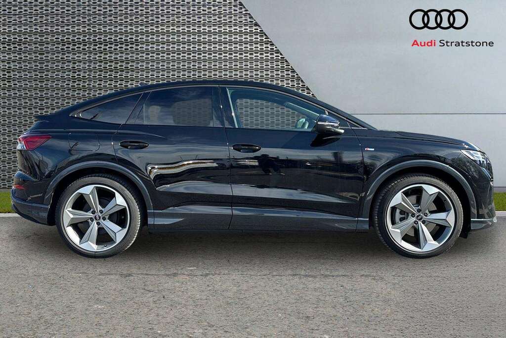 Audi Q4 E Tron 210Kw 45 82Kwh Black Edition 2026 MV26JYD Black #4