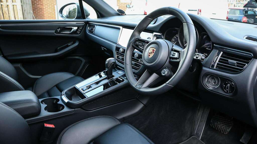 Porsche Macan T S-a 2024 RE74UWM Grey #6