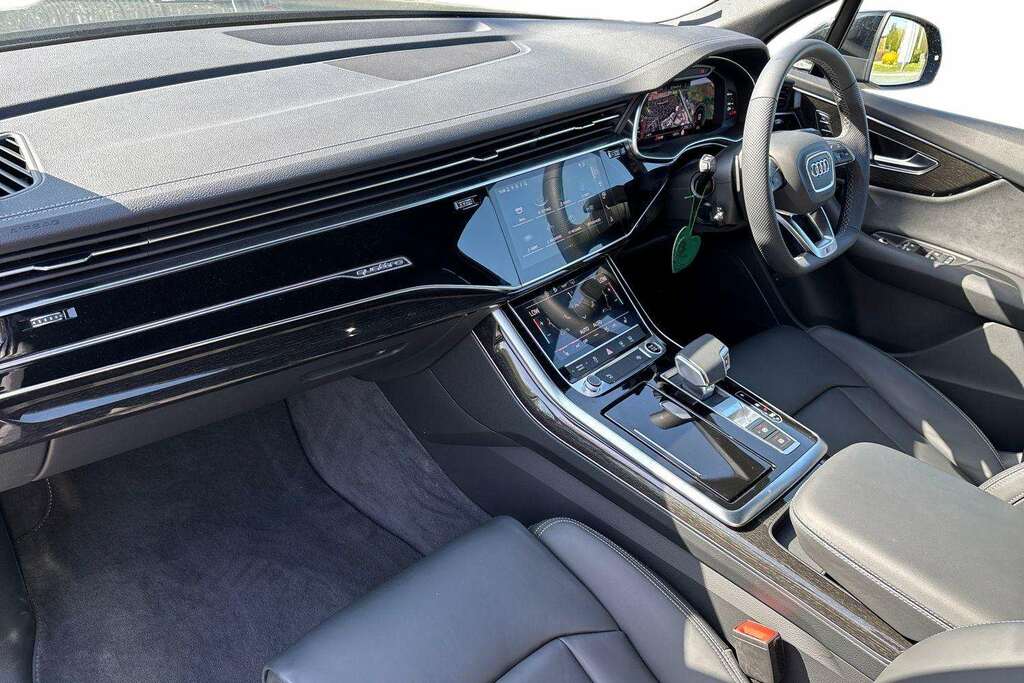 Audi Q7 3.0 Tdi Quattro 231 Black Edition Tiptronic 20 MV26JZO Grey #2