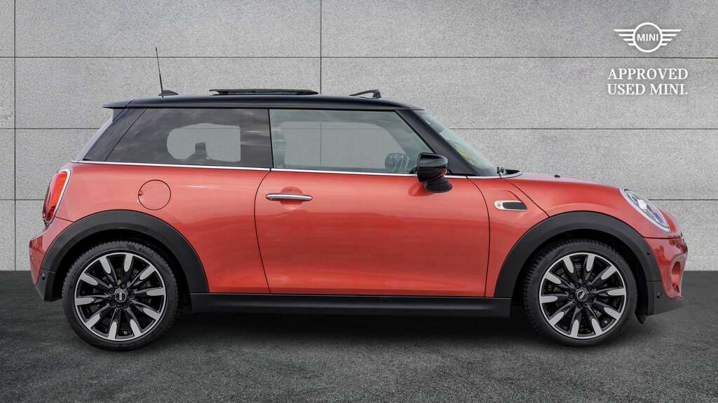 Mini Hatch 1.5 Cooper Exclusive II Comfortnav Pck YX70YFV Red #3