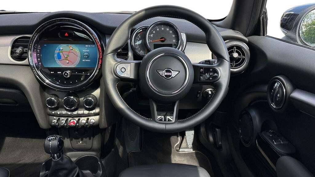Mini Hatch 1.5 Cooper Exclusive 2022 KR22MYG Silver #5