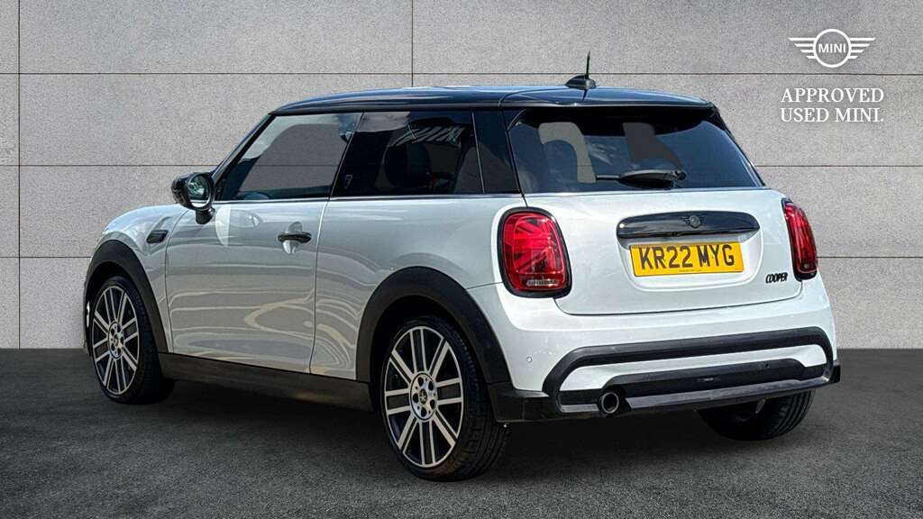 Mini Hatch 1.5 Cooper Exclusive 2022 KR22MYG Silver #2