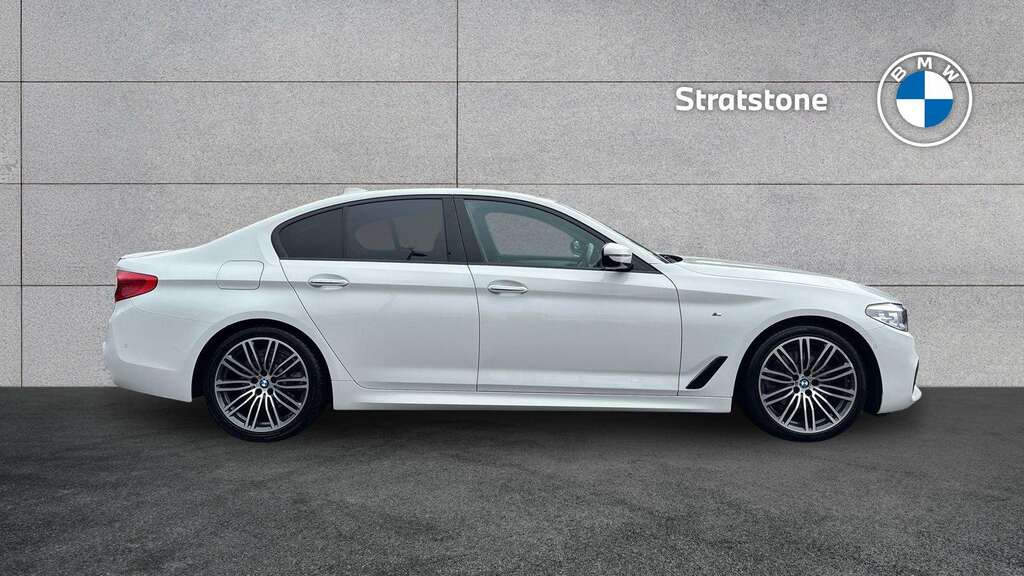 BMW 5 Series 520D M Sport 2019 SD19XXL White #3