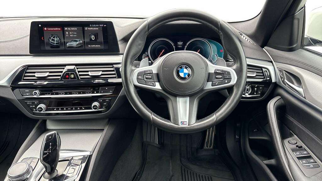 BMW 5 Series 520D M Sport 2019 SD19XXL White #6
