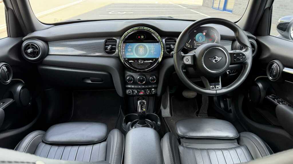 Mini Hatch 1.5 Cooper Exclusive Premium 2023 YE23ACV Silver #6