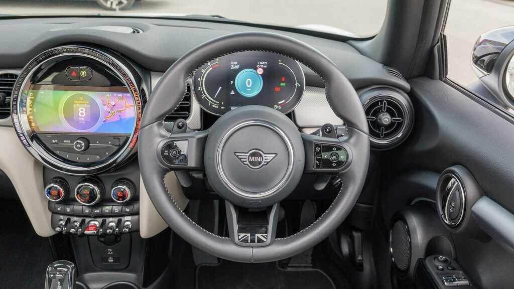 Mini Hatch 2.0 Cooper S Exclusive Premium Plus 2023 AJ23CZR White #5