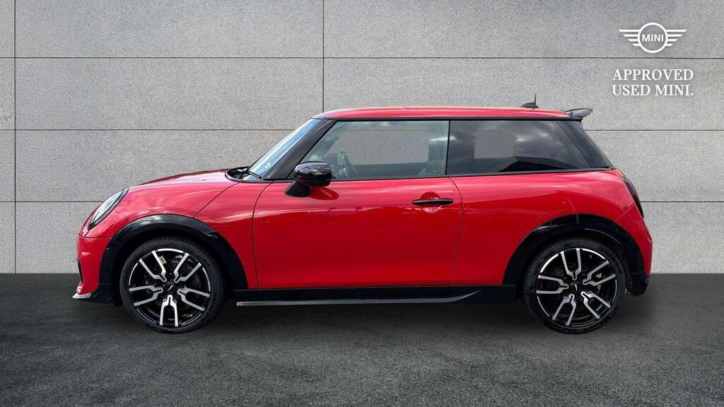 Mini Hatch 1.5 C Sport 2024 YE74AVC Red #4