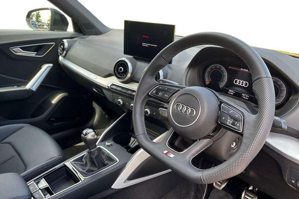 Audi Q2 35 Tfsi Black Edition 2025 LS75FXR Black #5