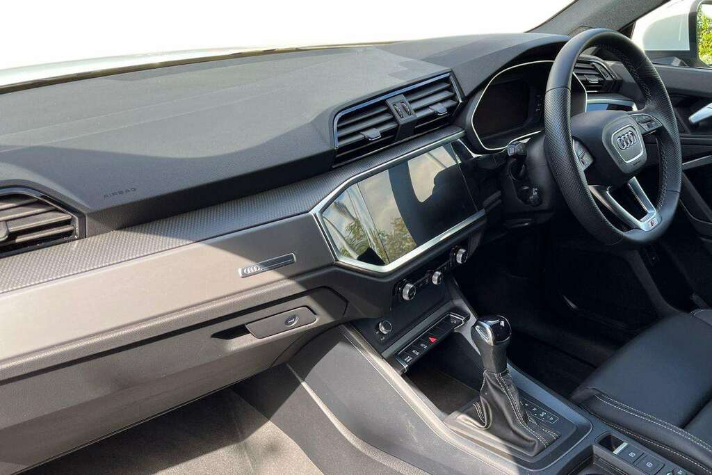 Audi Q3 35 Tfsi S Line S Tronic Leather 2024 DC24UPN White #2