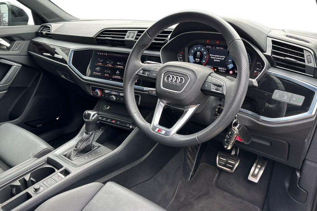 Audi Q3 35 Tfsi Black Edition S Tronic 2023 MV23ZTE Grey #6