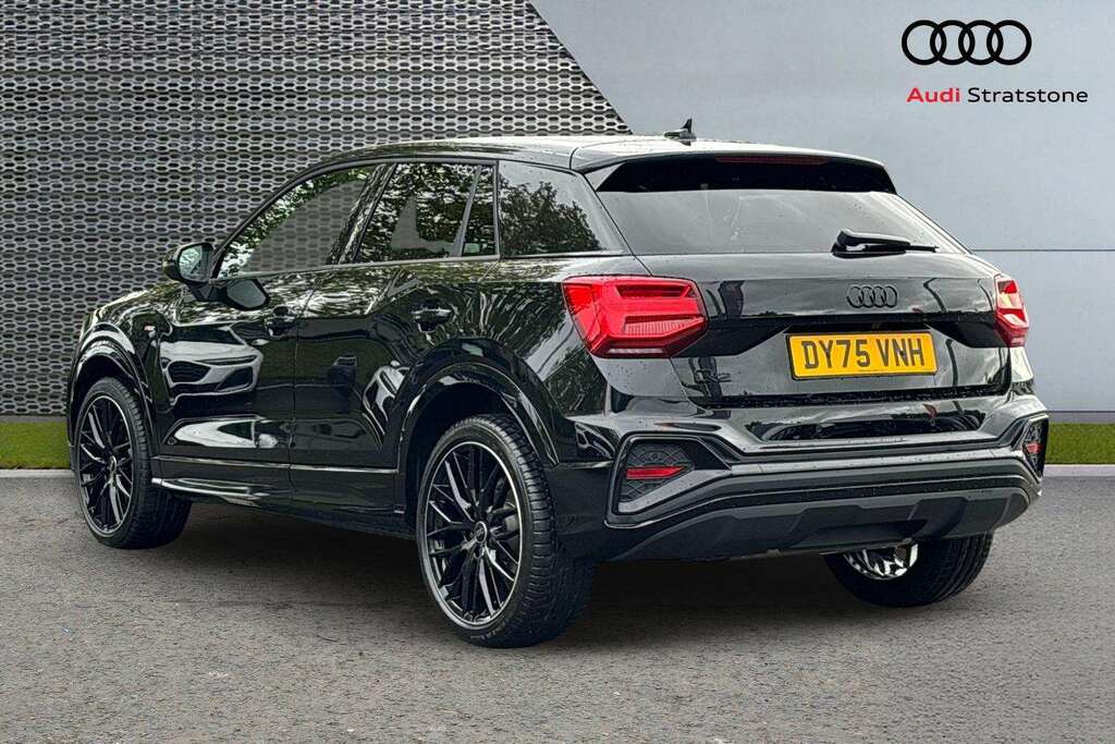 Audi Q2 35 Tfsi Black Edition S Tronic 2025 DY75VNH #3