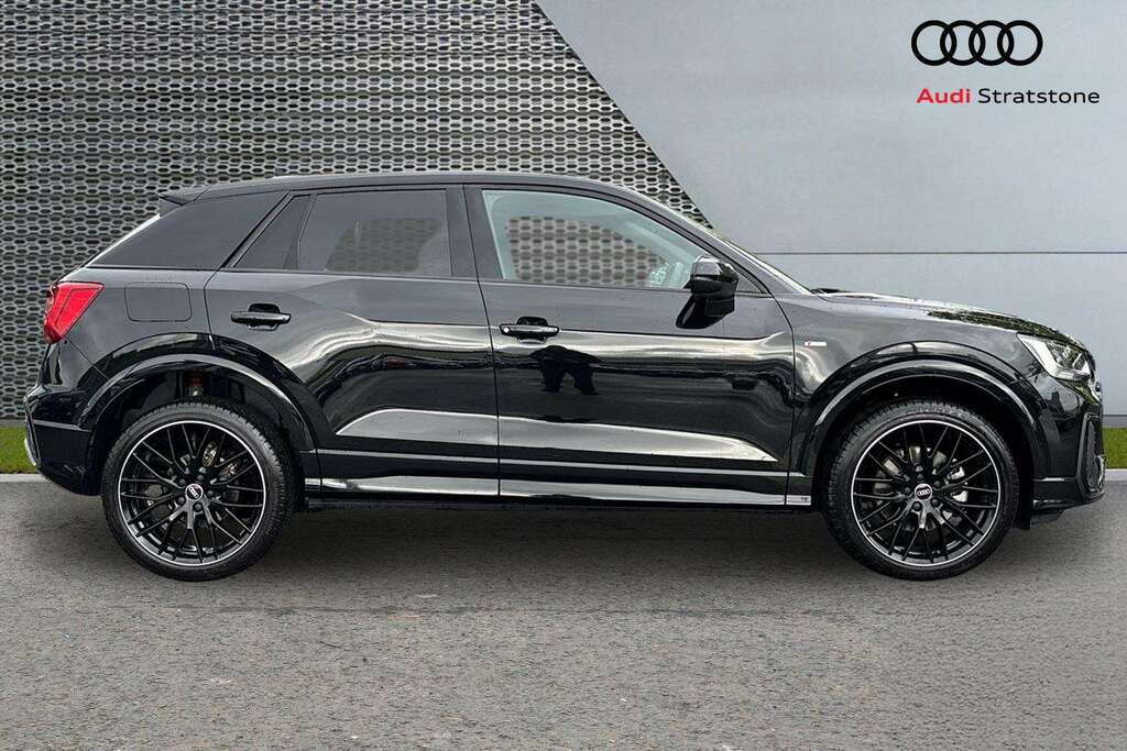 Audi Q2 35 Tfsi Black Edition S Tronic 2025 DY75VNH #4