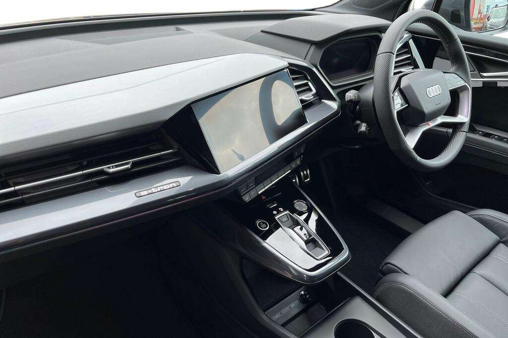 Audi Q4 E Tron 150Kw 40 63Kwh S Line Leather 2026 DE26UOM Grey #2