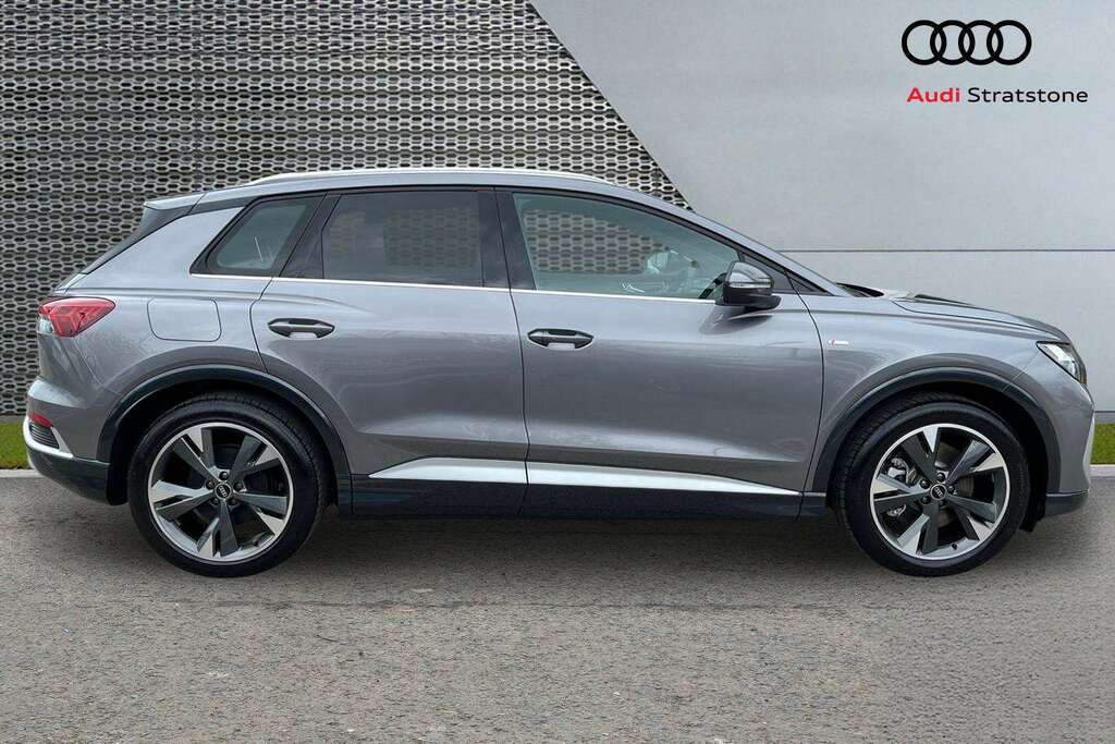 Audi Q4 E Tron 150Kw 40 63Kwh S Line Leather 2026 DE26UOM Grey #4