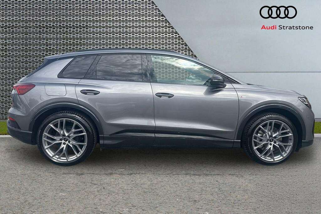 Audi Q4 E Tron 210Kw 45 82Kwh Black Edition 2026 BD26AHX Grey #3