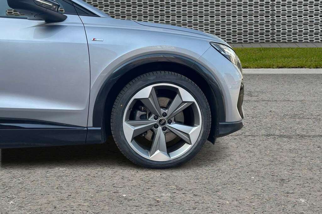 Audi Q4 E Tron 210Kw 45 Quattro 82Kwh Black Edition 2026 BK26NXE Silver #5