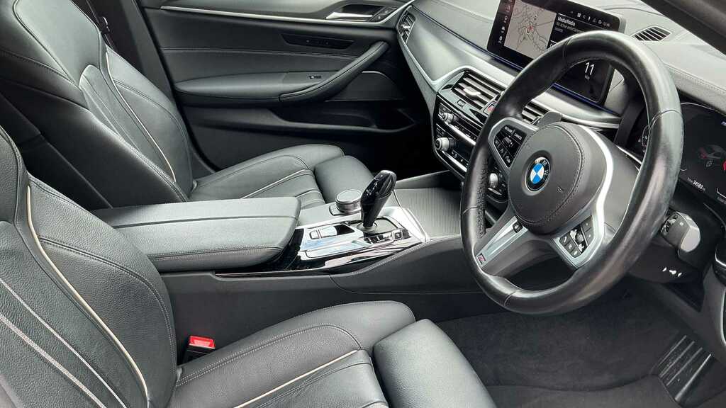 BMW 5 Series M550i Xdrive 2022 EO72UHD Grey #4