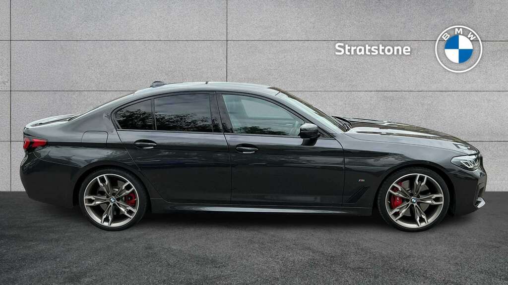 BMW 5 Series M550i Xdrive 2022 EO72UHD Grey #3