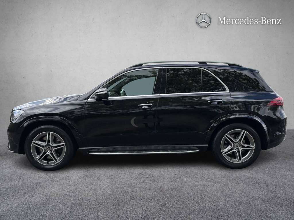 Mercedes-Benz GLE Class 450D 4Matic Amg Line 9G-tronic 7 Seat 2023 Black #3