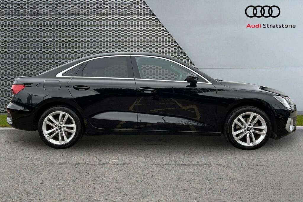 Audi A3 35 Tfsi Sport S Tronic 2024 DG24FCE Black #4