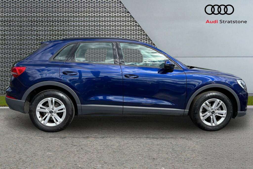 Audi Q3 35 Tfsi Technik S Tronic 2023 MV23ZVN Blue #3