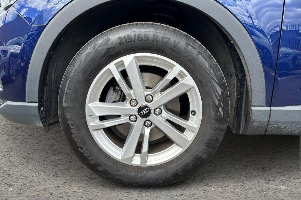 Audi Q3 35 Tfsi Technik S Tronic 2023 MV23ZVN Blue #4
