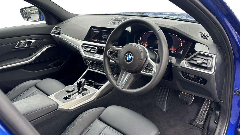 BMW 3 Series 318I M Sport Step 2022 HN22ENY Blue #4