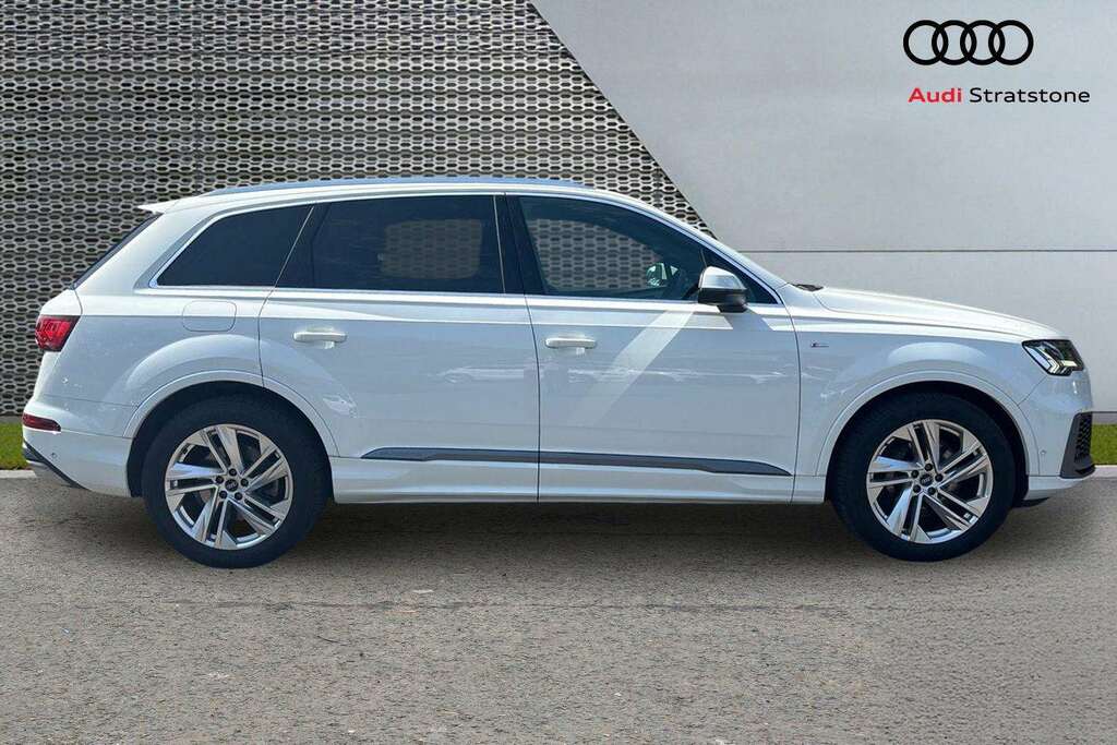 Audi Q7 55 Tfsi Quattro S Line Tiptronic 2022 YK22YLC White #2