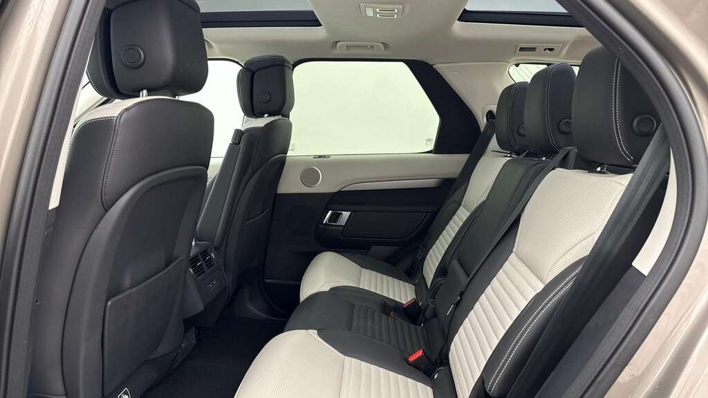Land Rover Discovery 3.0 D350 Dynamic Hse 2024 KS74XSL Brown #4