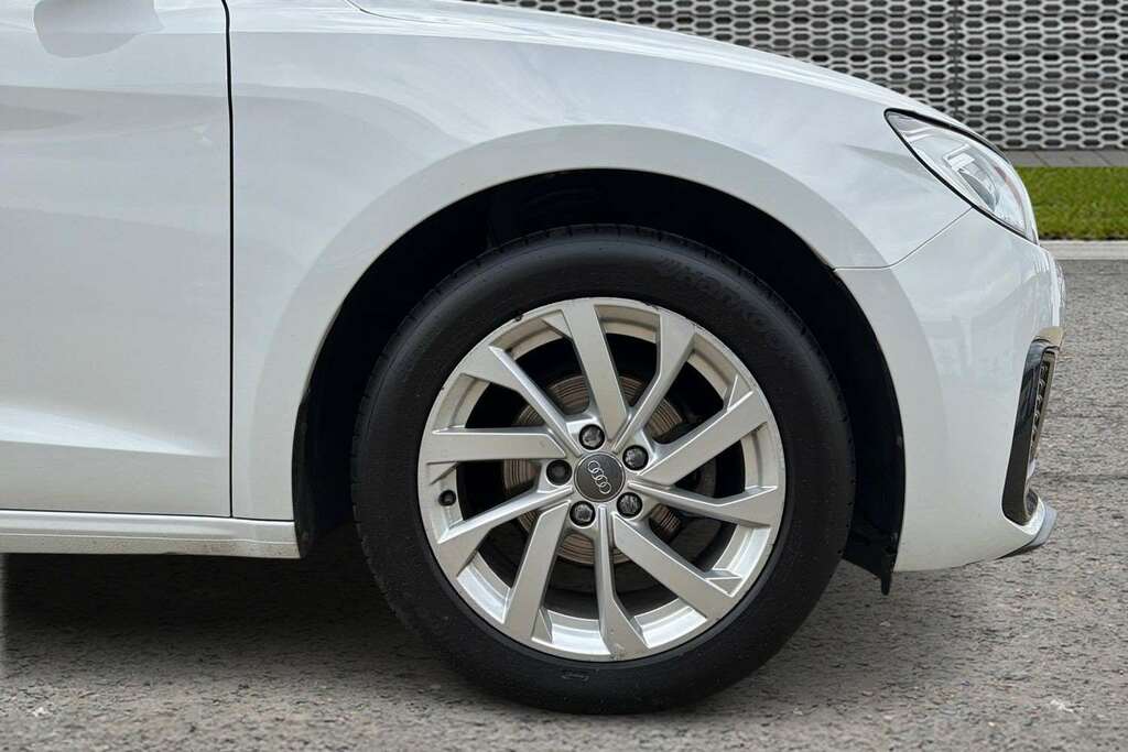 Audi A1 25 Tfsi Sport 2019 MJ69XVP White #5