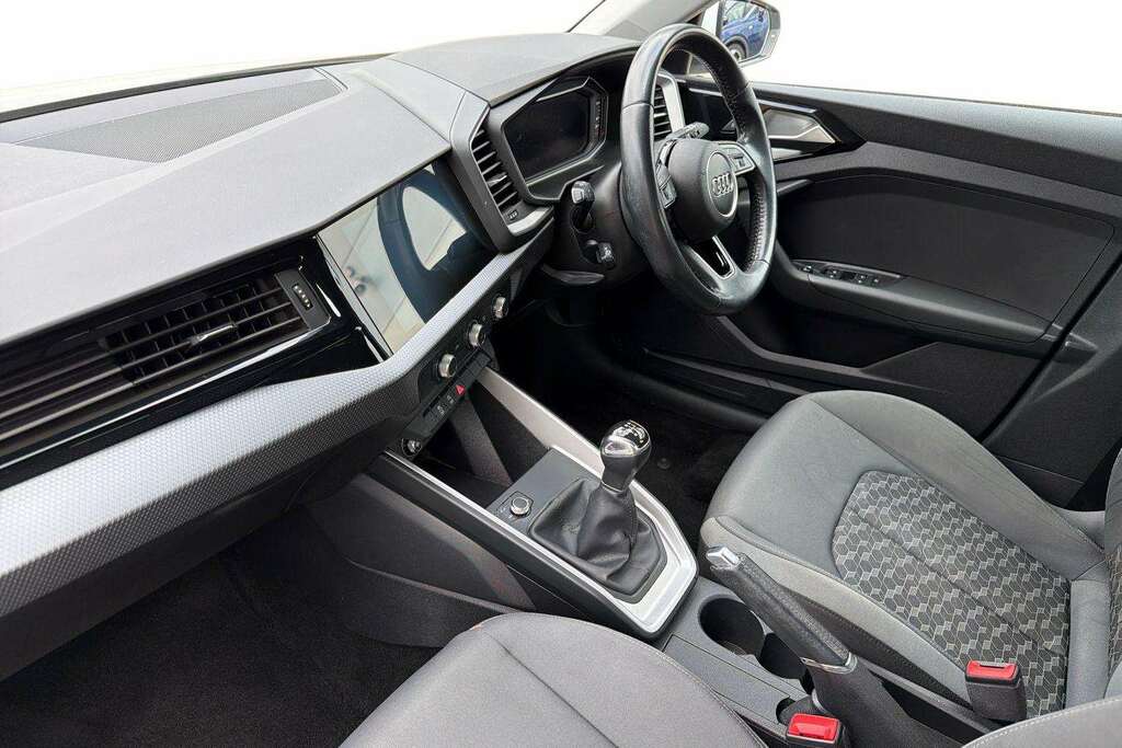 Audi A1 25 Tfsi Sport 2019 MJ69XVP White #2