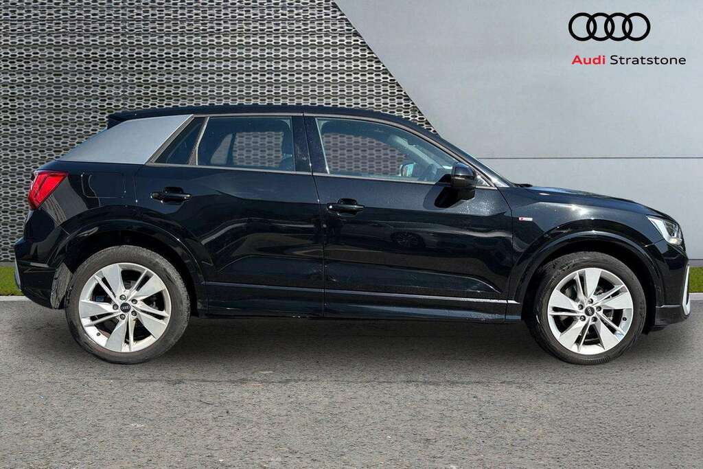 Audi Q2 35 Tdi Quattro S Line S Tronic 2021 Black #3