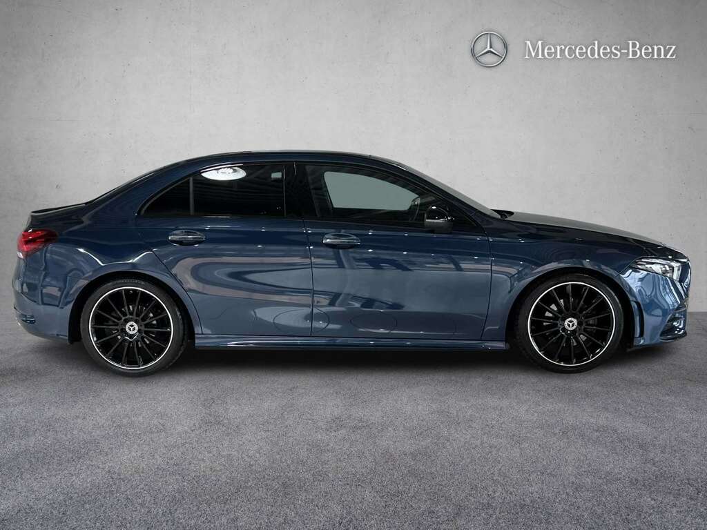 Mercedes-Benz A Class A180 Amg Line Premium Plus Night Edition SB22FZZ Blue #4