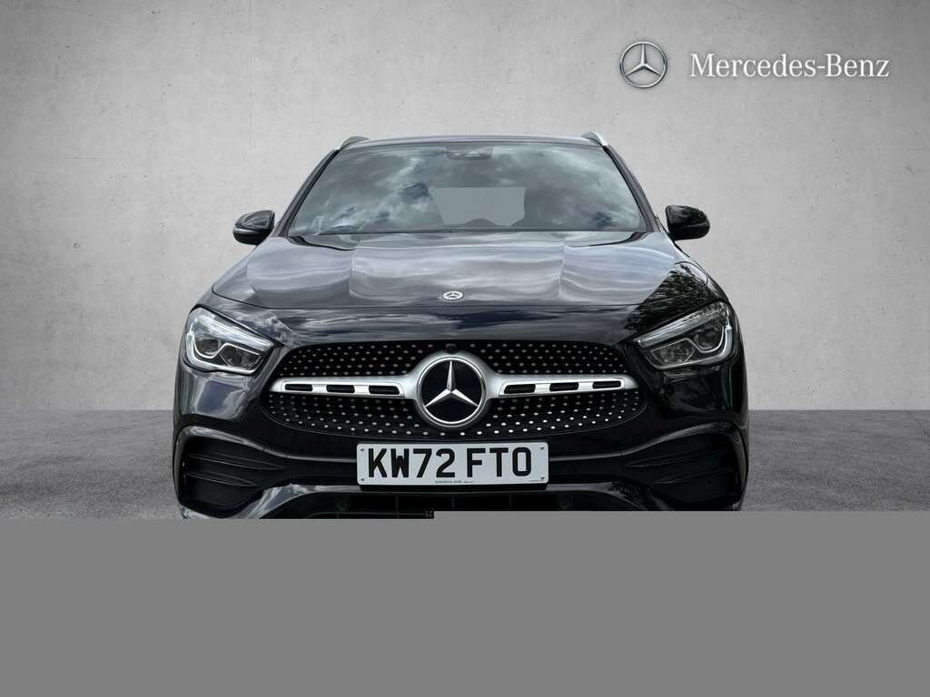 Mercedes-Benz GLA Class 200 Amg Line Premium 2023 KW72FTO Black #3