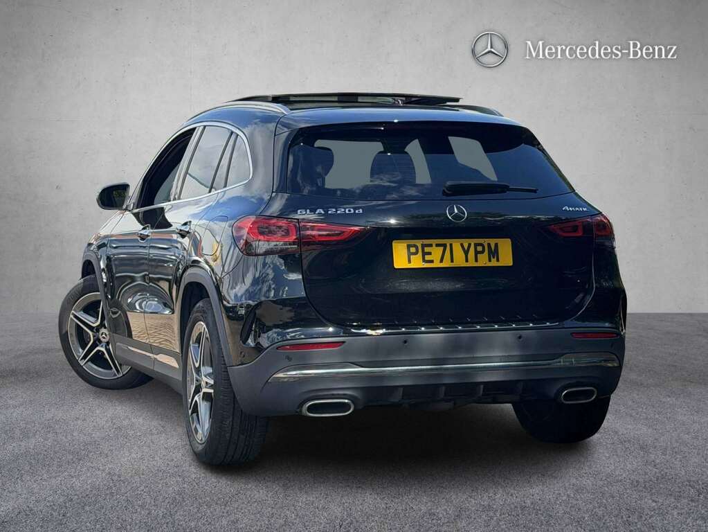 Mercedes-Benz GLA Class 220D 4Matic Amg Line Premium Plus 2021 Black