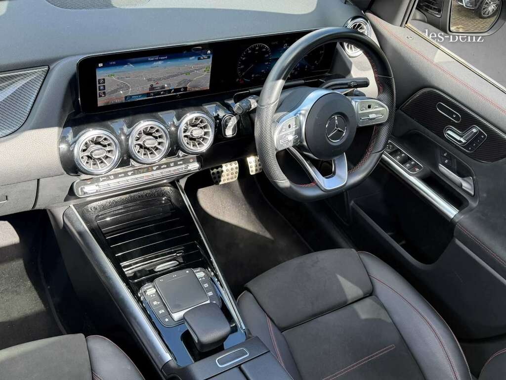 Mercedes-Benz GLA Class 220D 4Matic Amg Line Premium Plus 2021 Black #3