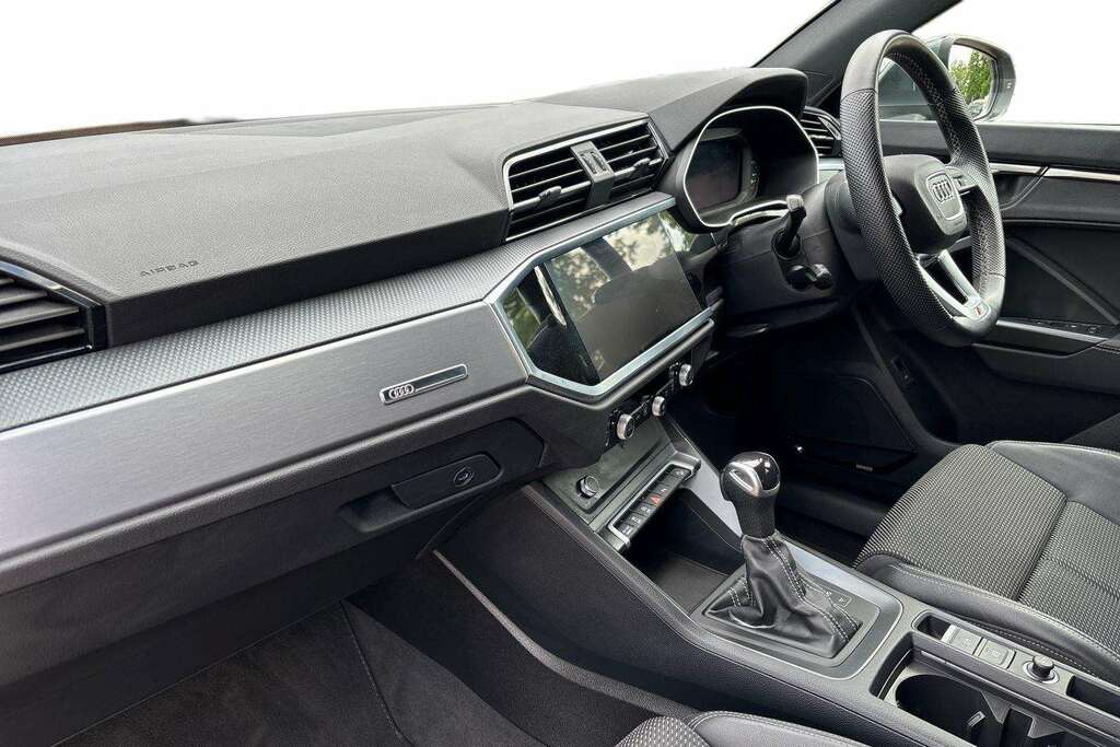 Audi Q3 35 Tfsi S Line S Tronic Comfortsound Pack 2 LT23NZF Grey #2