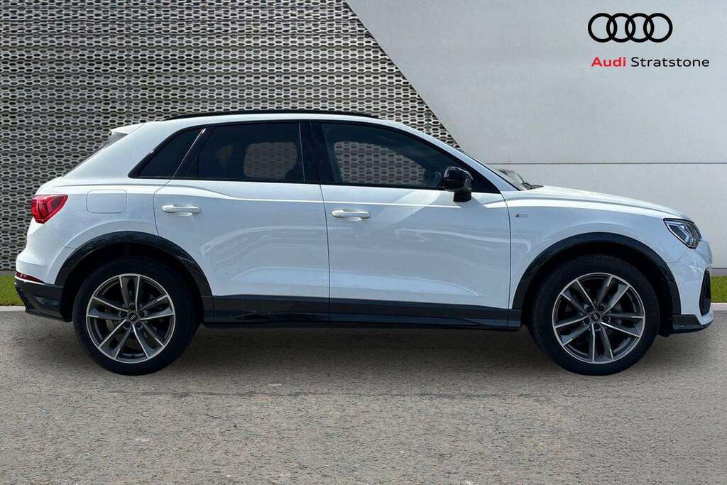 Audi Q3 35 Tfsi Black Edition S Tronic 2023 WR23XOT White #4