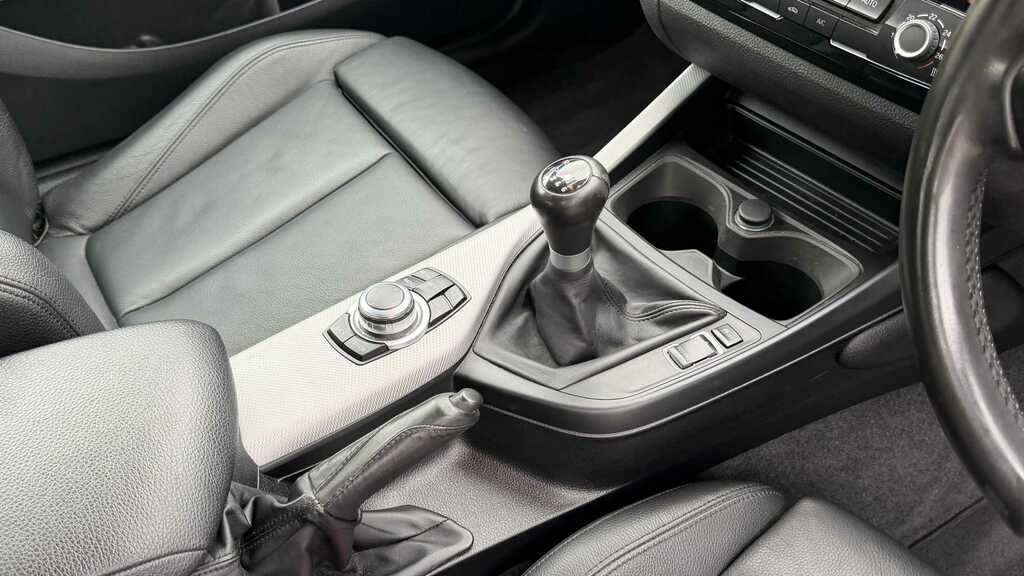 BMW 1 Series 118I 1.5 M Sport Nav 2017 Silver