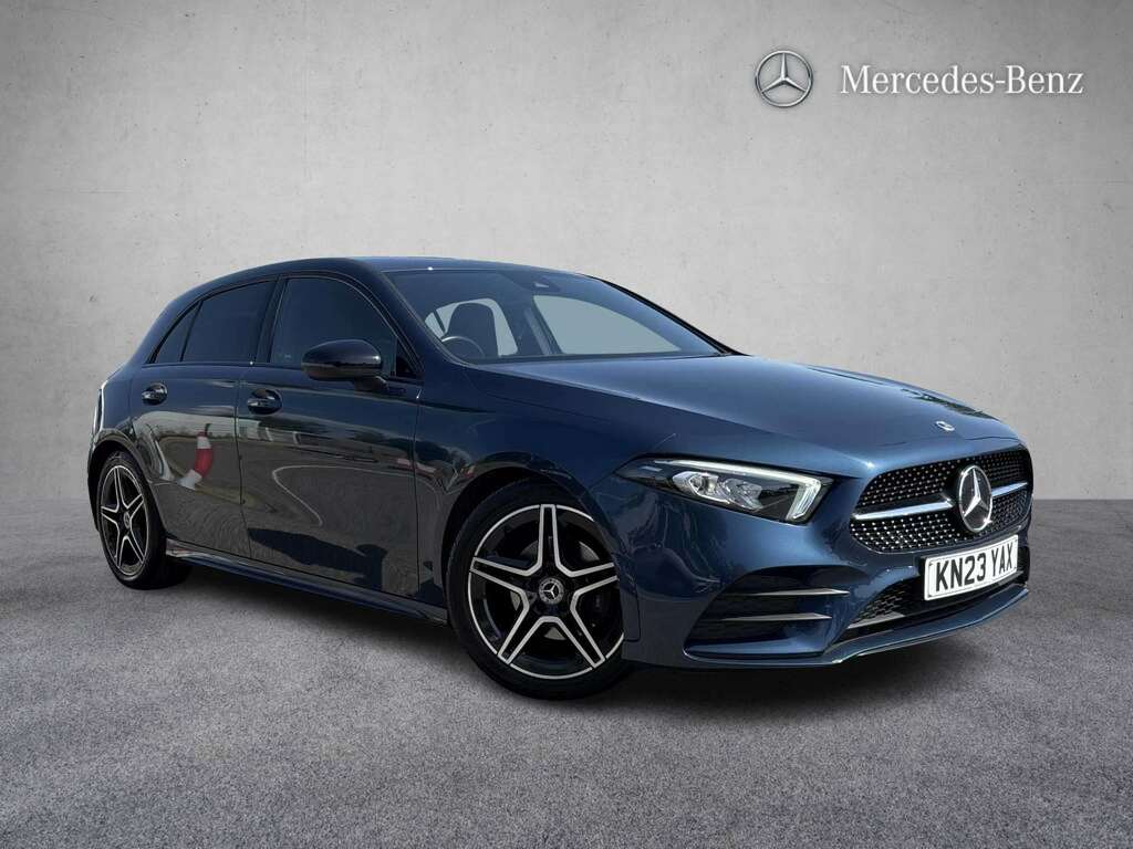 Mercedes-Benz A Class A180 Amg Line Executive 2023 Blue