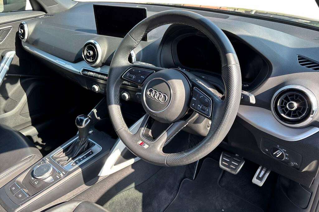 Audi Q2 35 Tfsi S Line S Tronic 2022 LM72JZH Grey #5