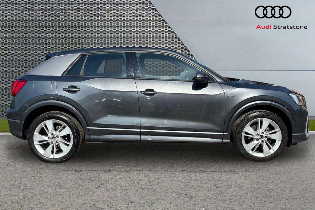 Audi Q2 35 Tfsi S Line S Tronic 2022 LM72JZH Grey #3