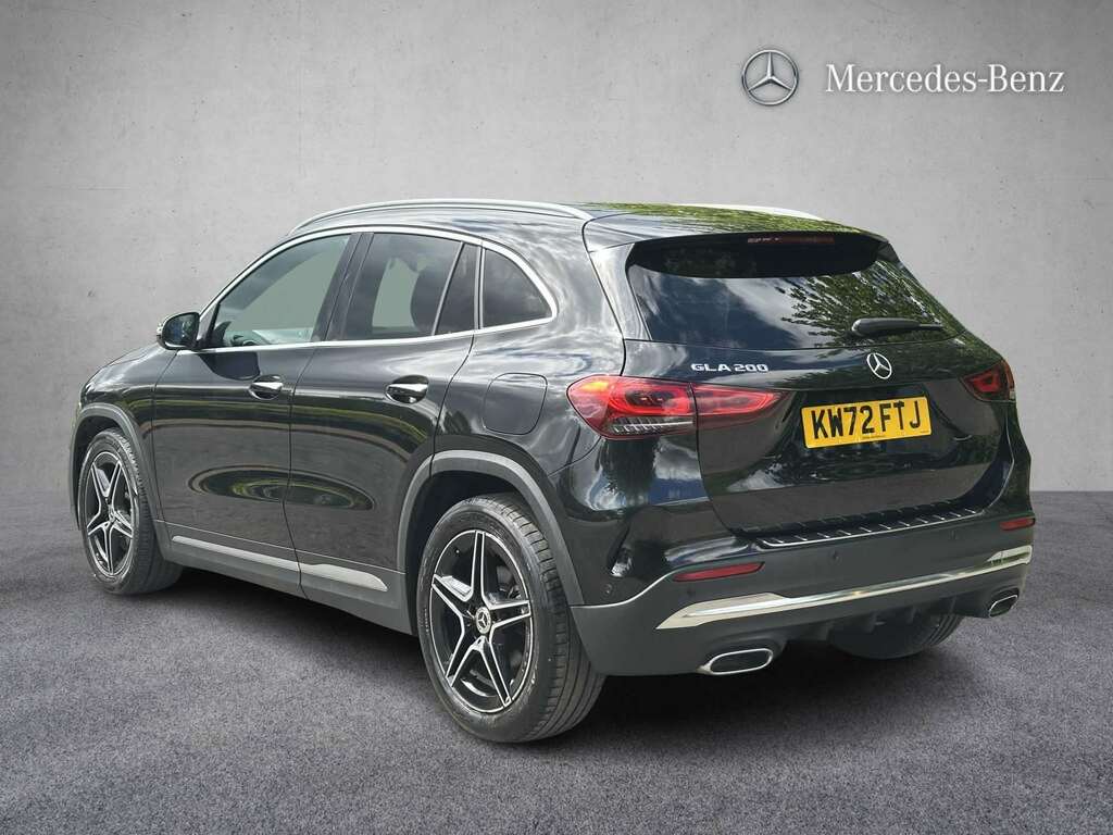 Mercedes-Benz GLA Class 200 Amg Line Premium 2023 KW72FTJ Black #2