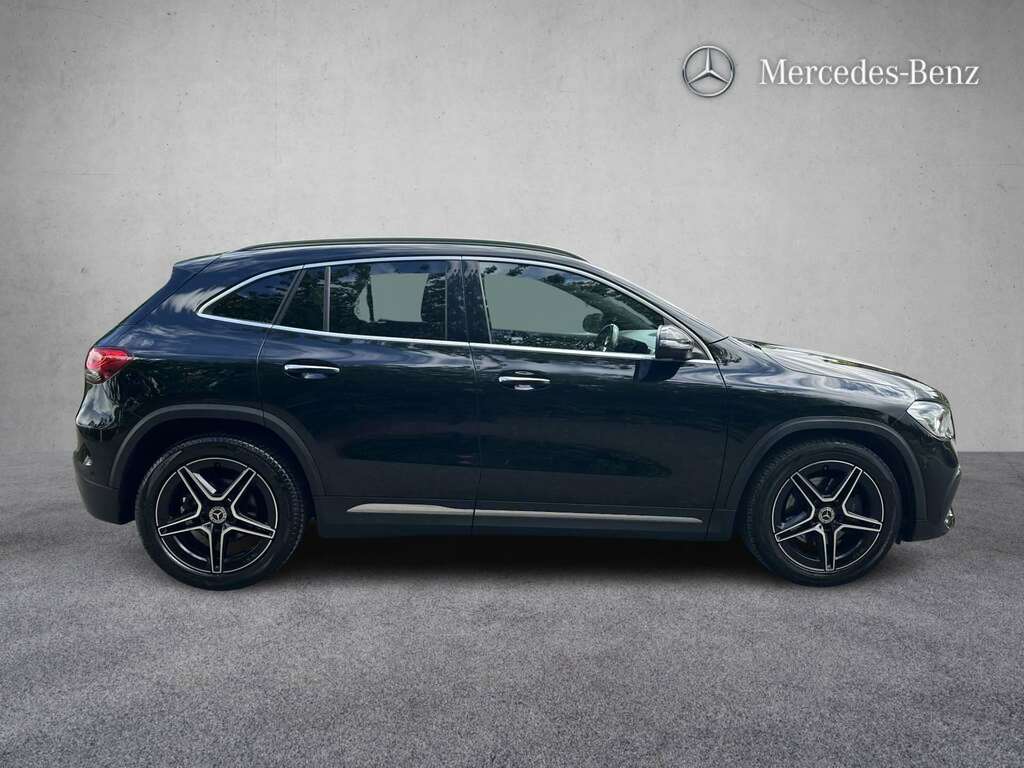 Mercedes-Benz GLA Class 200 Amg Line Premium 2023 KW72FTJ Black #4