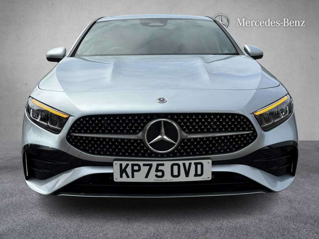 Mercedes-Benz A Class A200 Amg Line Executive 2025 KP75OVD Silver #3